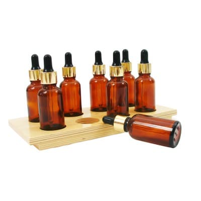 Geschmacksfläschchen mit Holztablett